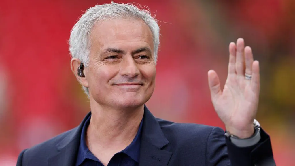 Which person says not to this Portuguese giant? - The Special One touches down for talks